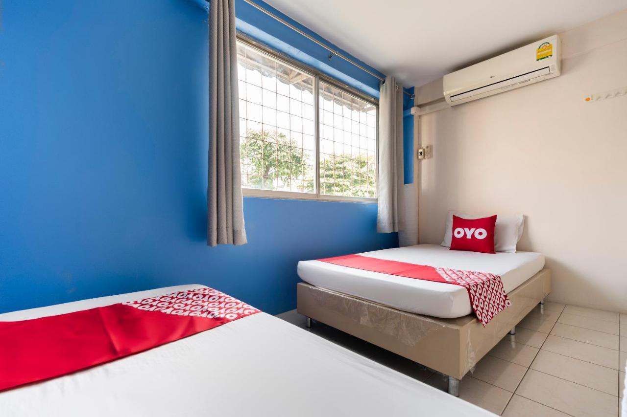 בנגקוק Oyo 618 At Khaosan Hostel (Adults Only) מראה חיצוני תמונה